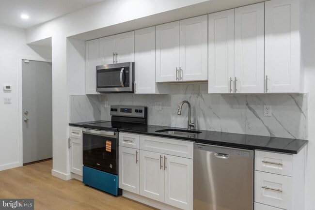 Building Photo - 3631 Warren St