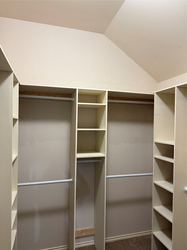 Building Photo - 6914 Sunflower Grove Dr