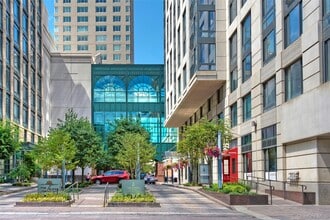 Building Photo - 10 City Pl