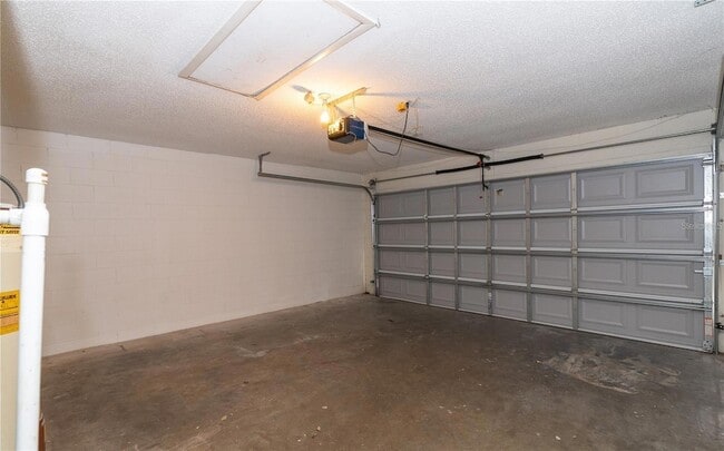 Building Photo - 12860 Waterhaven Cir