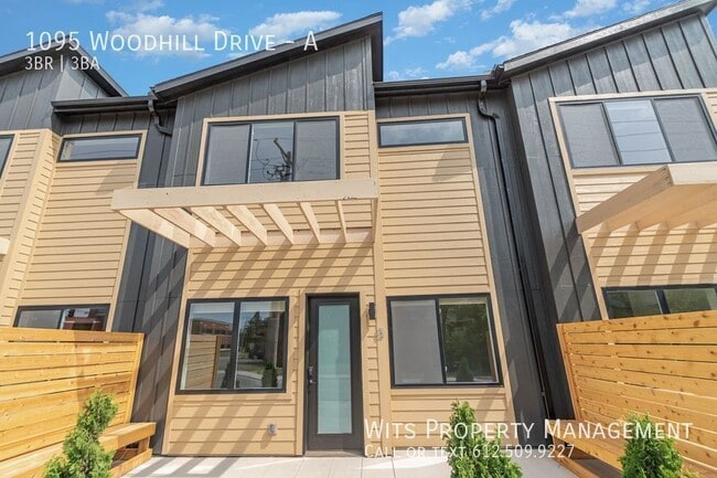 Building Photo - 1095 Woodhill Dr