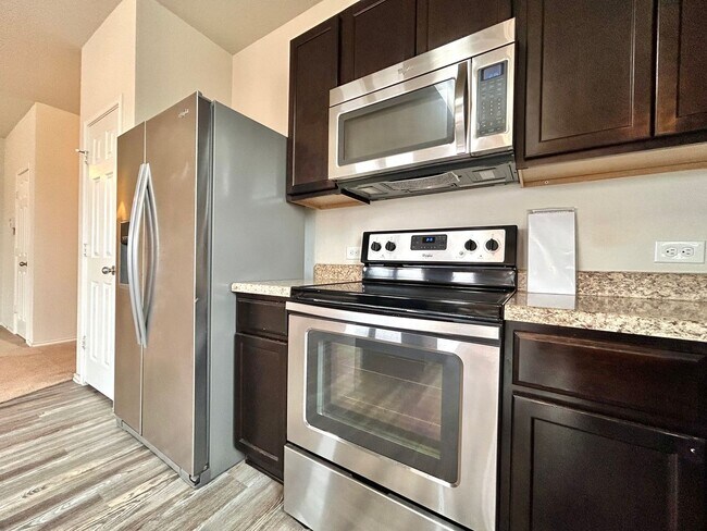 Building Photo - Charming 3/BR 2/BA  Home with Spacious Backyard