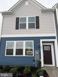 Building Photo - 561 Norwood Dr
