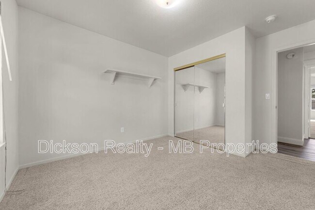 Building Photo - 970 Teresa Pl