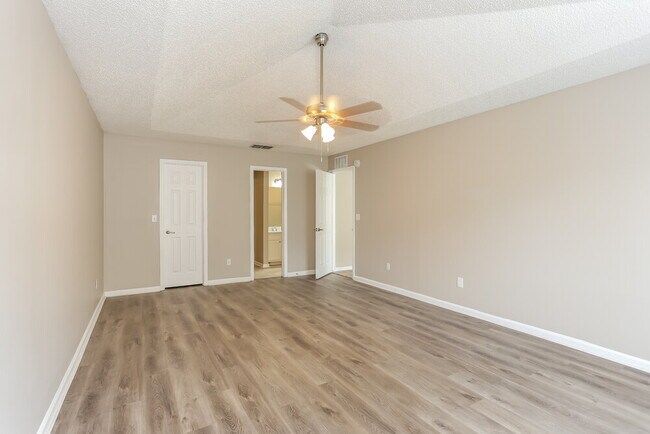 Building Photo - 3468 Guernsey Ct