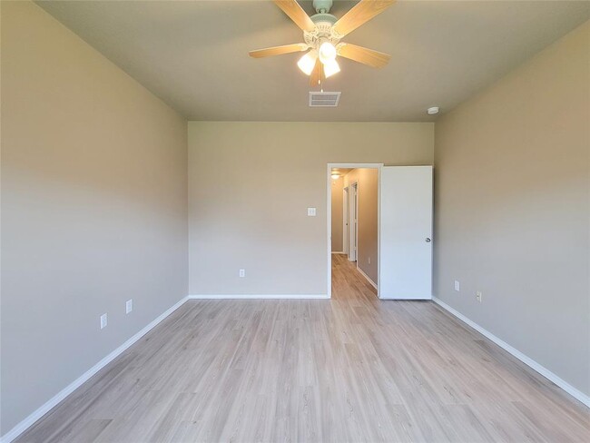 Building Photo - 2731 Trinity Glen Ln
