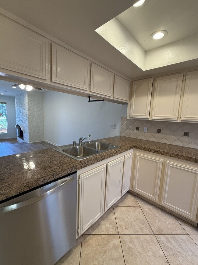 Building Photo - 1911 Estrella De Mar Ct