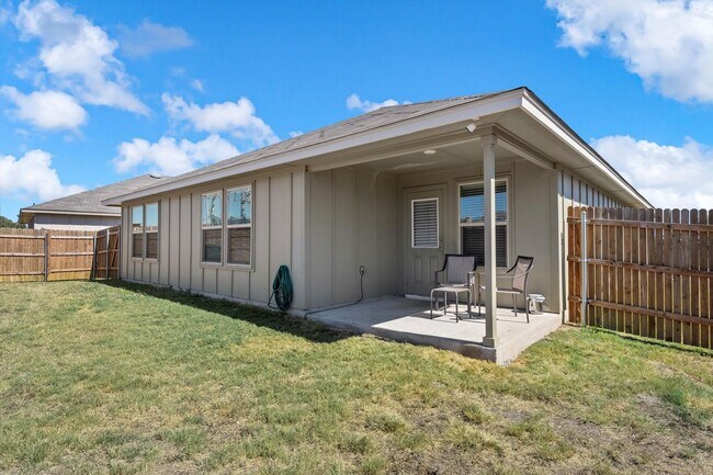 Building Photo - 9705 Kensley Rose Dr