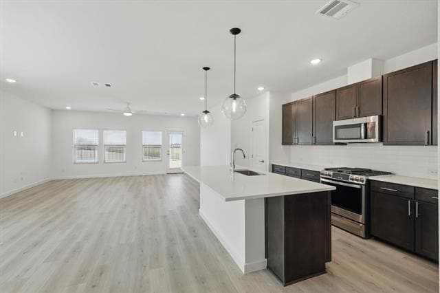 Building Photo - 2238 Maple Rdg Dr