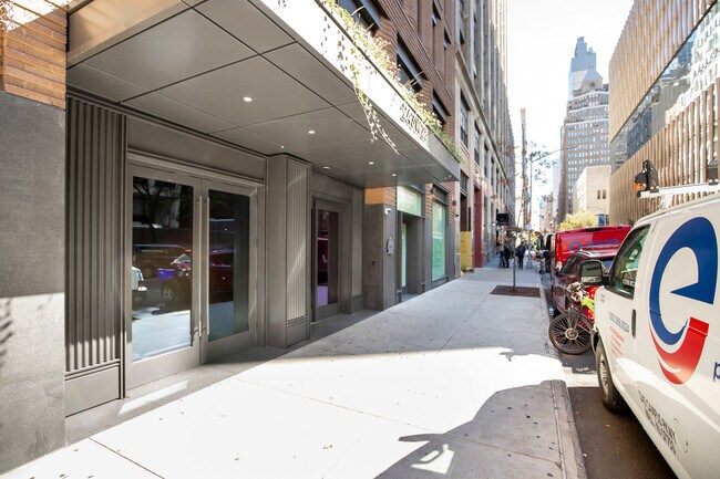 Building Photo - 244 W 29th St