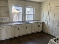 Building Photo - 124 10th St SW