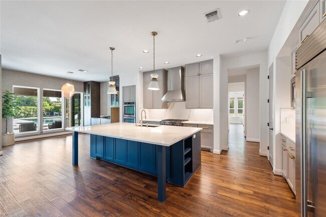 Building Photo - 716 Crestone Stream Dr