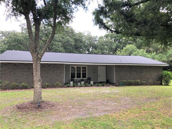 Building Photo - 5914 Whispering Pines Rd