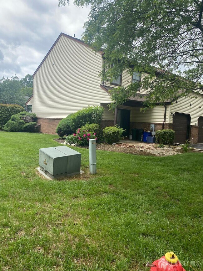 Building Photo - 34 Aspen Dr