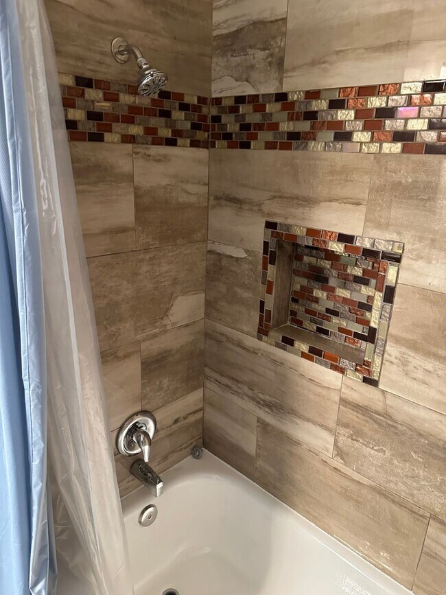 Building Photo - SE Desert Inn and Eastern!! Townhouse with 2 parking Spaces!! Recent Remodel!!