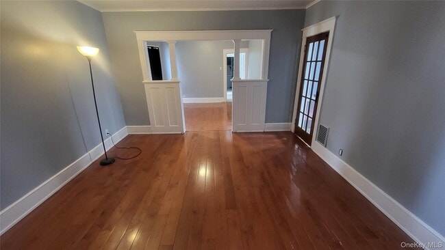 Building Photo - 107 Smith St