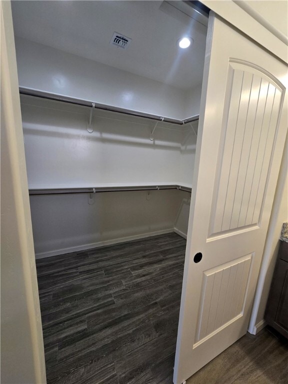 Building Photo - 2561 N Ridge Ave