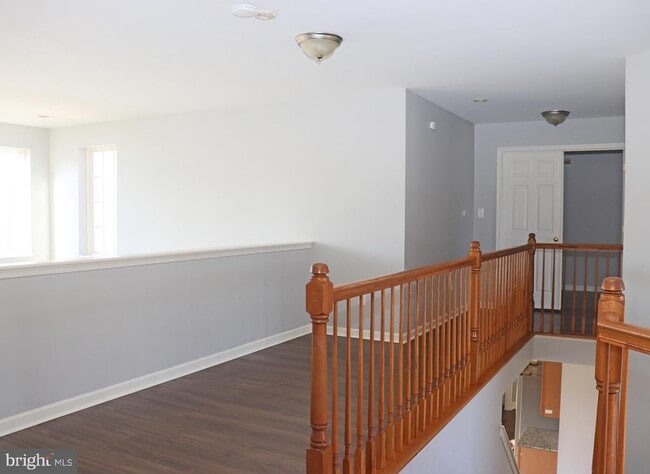 Building Photo - 24 Blue Spruce Dr