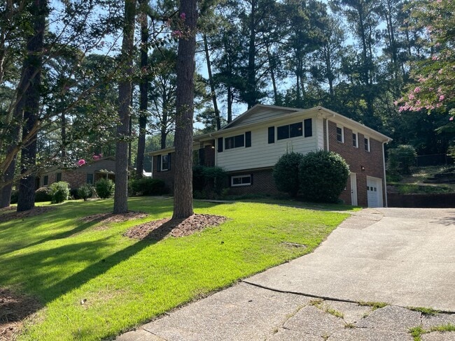Building Photo - West Homewood: 5 Bedroom 3 Bath House with...