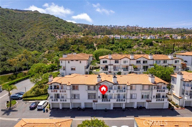 Building Photo - 30902 Club House Dr