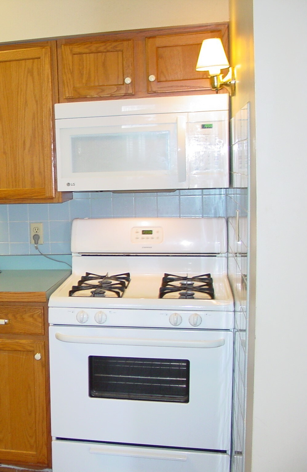 Gas Cooking is Best - 20 N Locust St