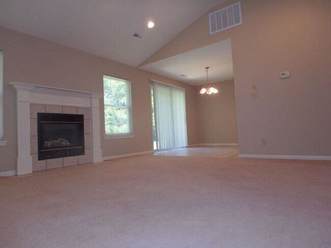 Building Photo - 2303 Silver Leaf Ct