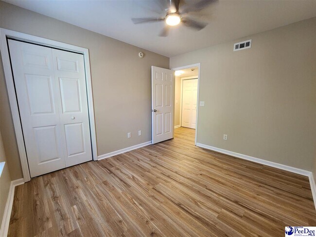 Building Photo - 1253 Vía Ponticello