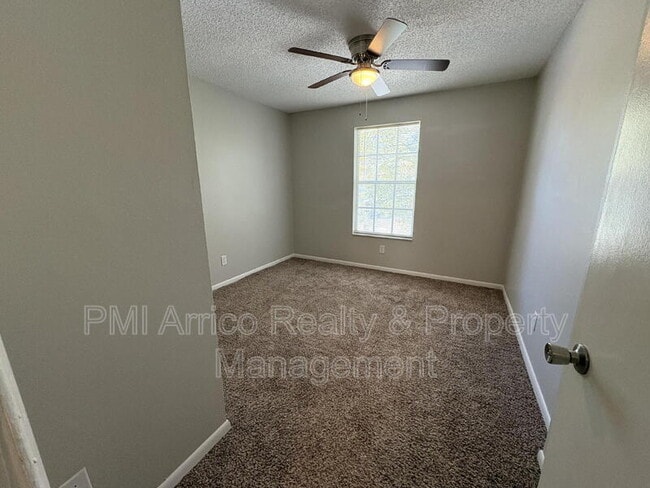 Building Photo - 4009 Forecast Dr