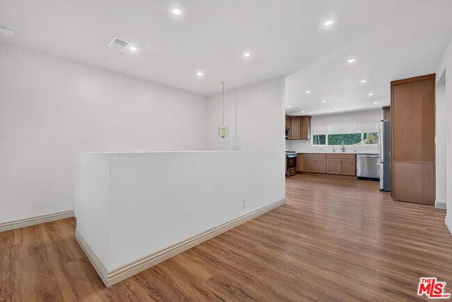 Building Photo - 4170 Madison Ave