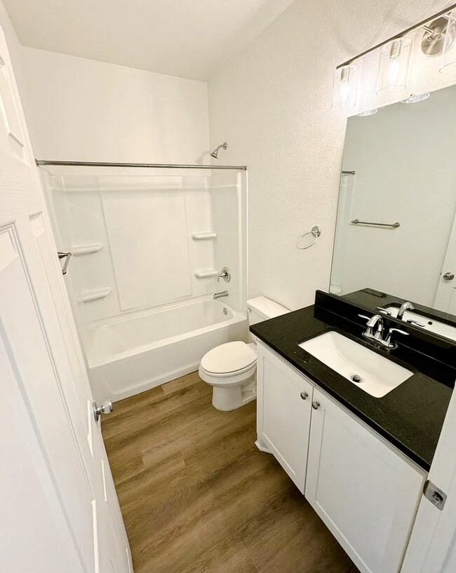 Building Photo - 707 Runnels Ave