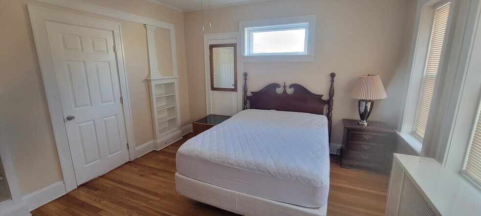 Building Photo - 15 N Jay St