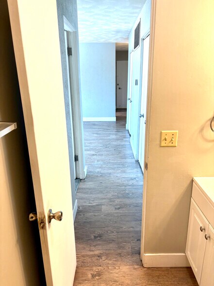 Building Photo - 4026 N Illinois Ave