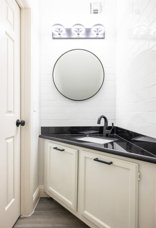 Building Photo - 14600 Fonmeadow Dr