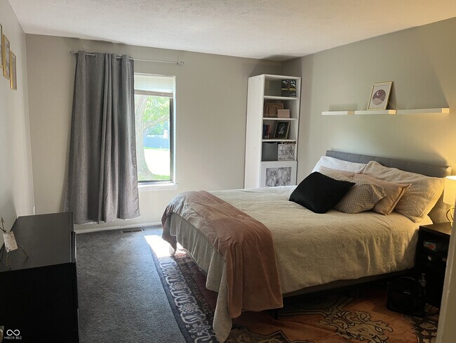 Building Photo - 2922 Eagles Crest Cir