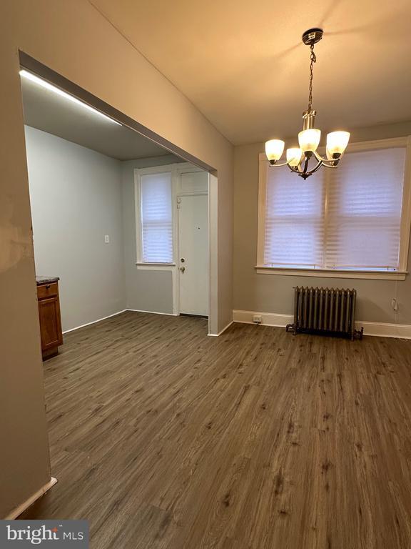 Building Photo - 2046 Conlyn St