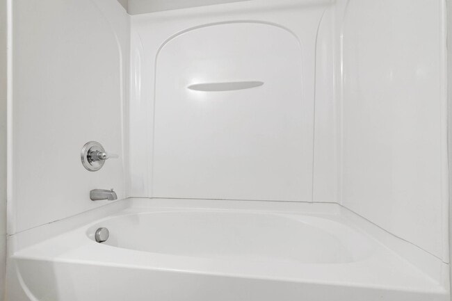 Building Photo - Gorgeous 3BR Townhome with Fresh Updates i...