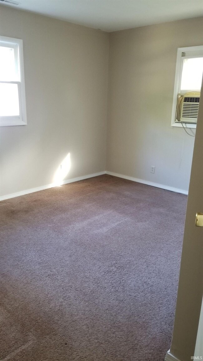 Building Photo - 2425 Foxhall Dr