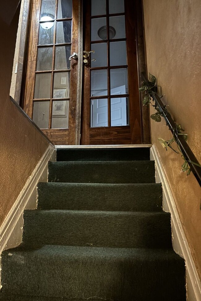 Building Photo - 41 Sylvia Ave