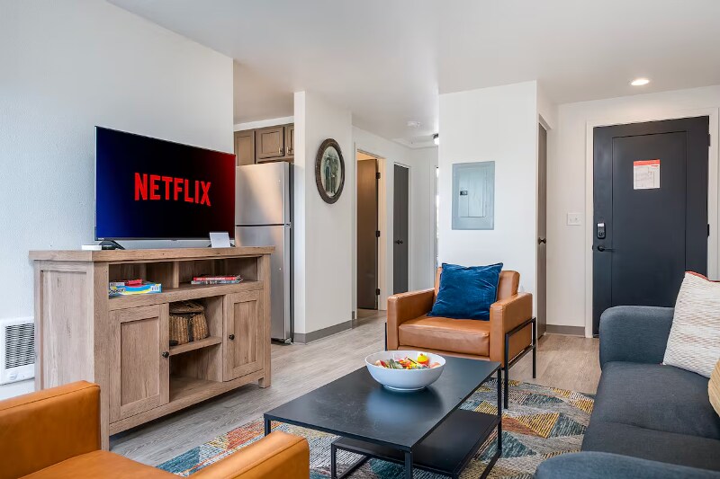 Building Photo - 1430 3rd Ave E