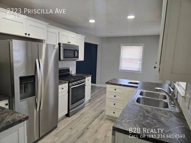 Building Photo - 2723 Priscilla Ave