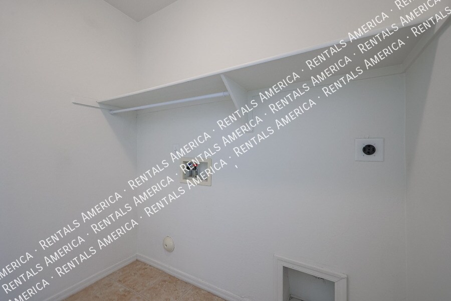 Building Photo - 35005 N 30th Dr