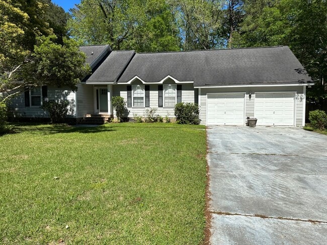 Building Photo - Beautiful 4 Bedroom 2 baths 2 car garage