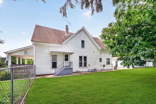 Building Photo - 456 N Centennial St
