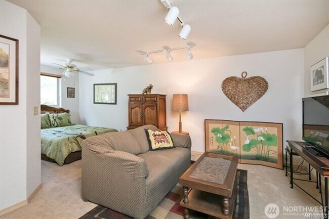 Building Photo - 3Bd/3.5Ba Bothell House