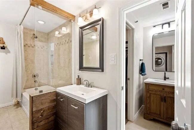 Building Photo - 1010 Allen St