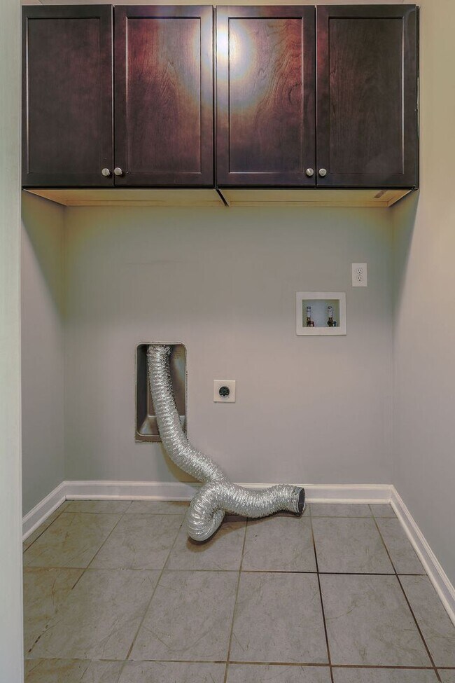 Building Photo - 77 Gray Field Ct