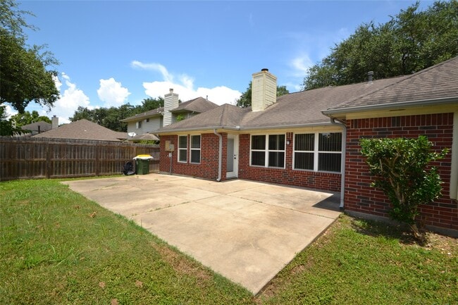 Building Photo - 2818 Russett Pl W