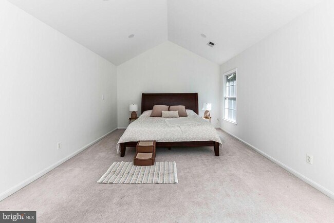 Building Photo - 46342 Summerhill Pl