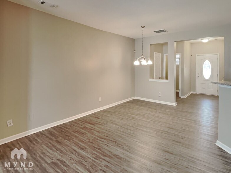 Building Photo - 3316 Fernview Dr