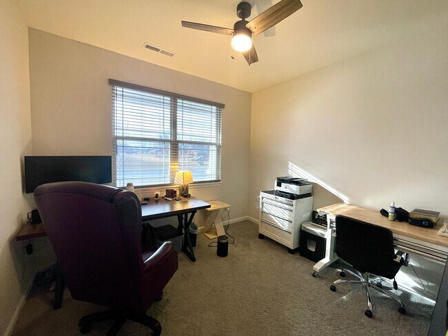 Building Photo - 3 Bed 2 Bath Available Now In Mccordsville!